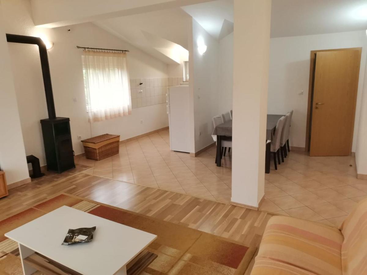 Trilj Apartman Jurika Екстериор снимка