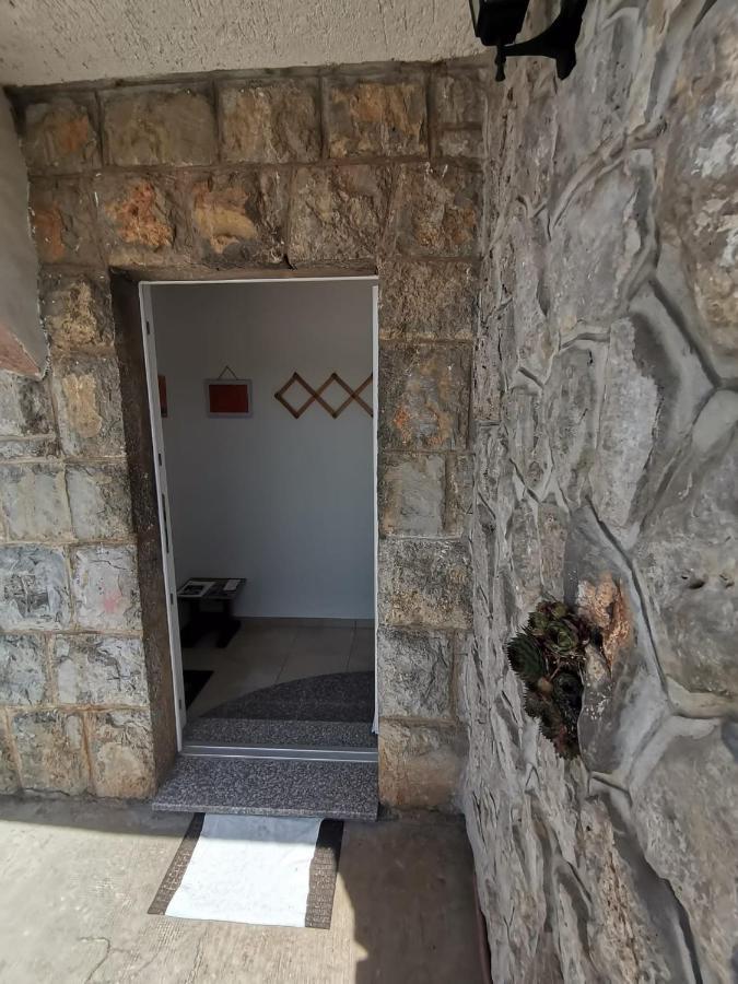 Trilj Apartman Jurika Екстериор снимка