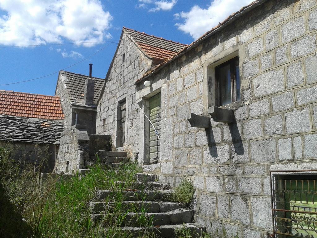 Trilj Apartman Jurika Екстериор снимка