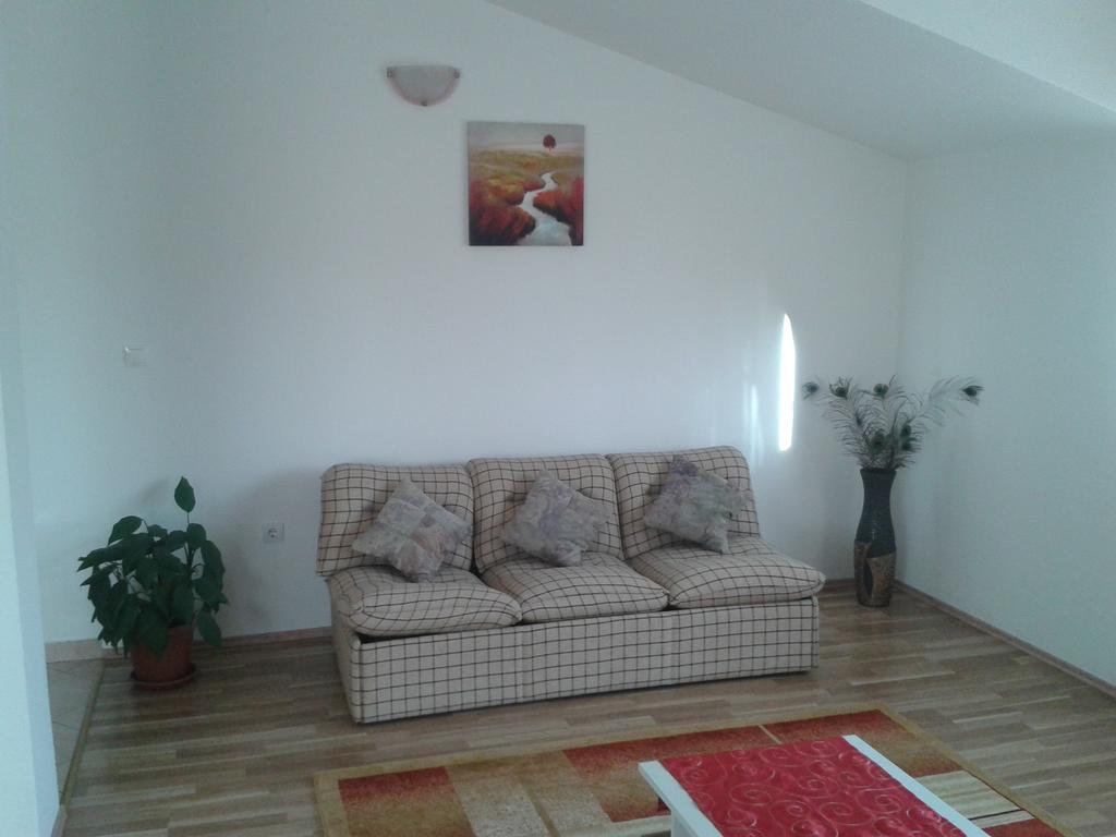 Trilj Apartman Jurika Екстериор снимка